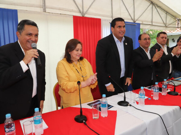 Oscar Ramírez, ungido como nuevo Presidente de la UFI - APF