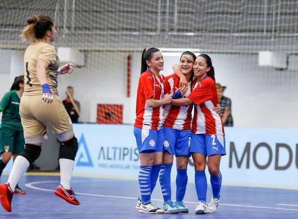 Selección de futsal femenino medirá a Brasil en final de torneo internacional