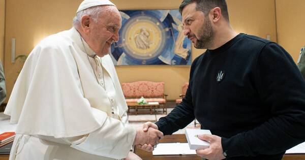 La Nación / Zelenski se reunió con el papa