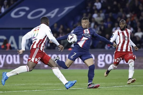 El París SG de Mbappé da otro paso hacia el título en la vuelta de Messi - Fútbol Internacional - ABC Color