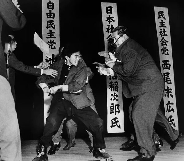 El Nobel y el samurái: Kenzaburo Oe y Yukio Mishima, vidas paralelas - Cultural - ABC Color