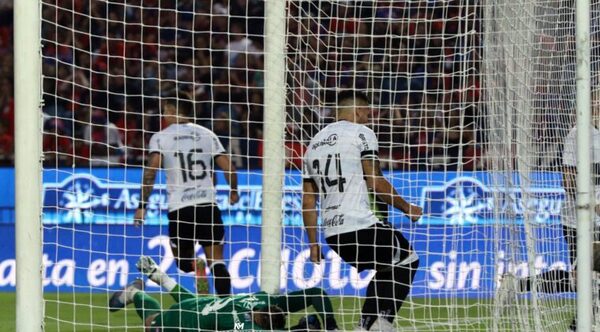 Olimpia aguó el festejo azulgrana en el superclásico - Oasis FM 94.3