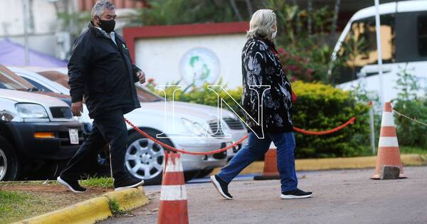 La Nación / Meteorología prevé un domingo frío a cálido y sin lluvias
