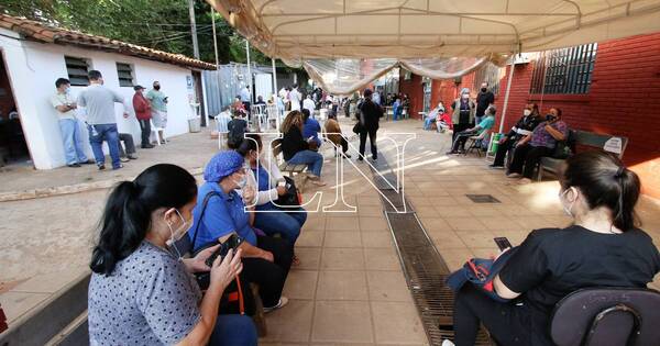 La Nación / Salud dispone horario especial de vacunación para el feriado largo