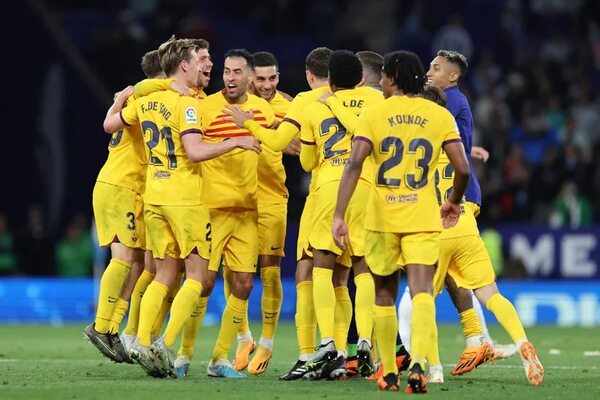 El Barcelona conquista el título de LaLiga y aplasta al Espanyol - Fútbol Internacional - ABC Color