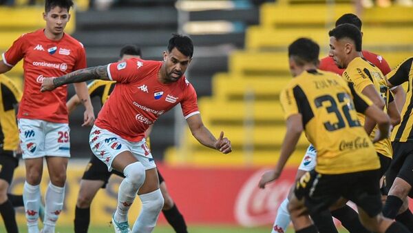 Guaraní y Nacional empatan en emocionante juego
