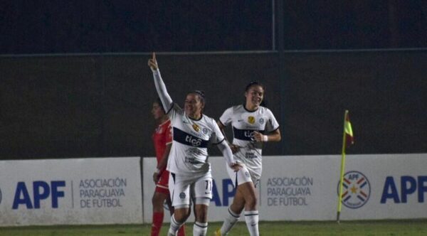 Contundente Olimpia vuelve a liderar el torneo femenino
