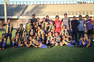 Fútbol Femenino: dos empates y cuatro victorias en la Sub 18   - Fútbol - ABC Color