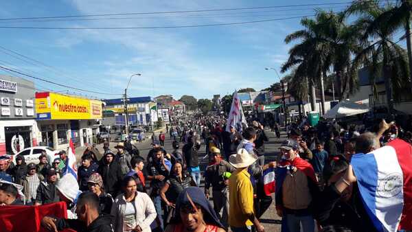 “Payistas” invadieron espacios sin permiso | 1000 Noticias
