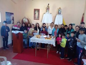 Jóvenes de Santaní homenajean a las madres en su día - Nacionales - ABC Color