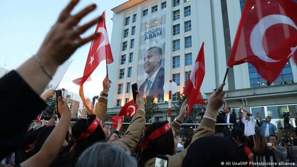 Turquía celebrará histórica segunda vuelta electoral con Erdogan al frente - El Trueno