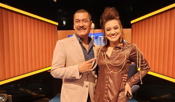 India Guaraní cantó junto a Carlos Montalvo - Teleshow