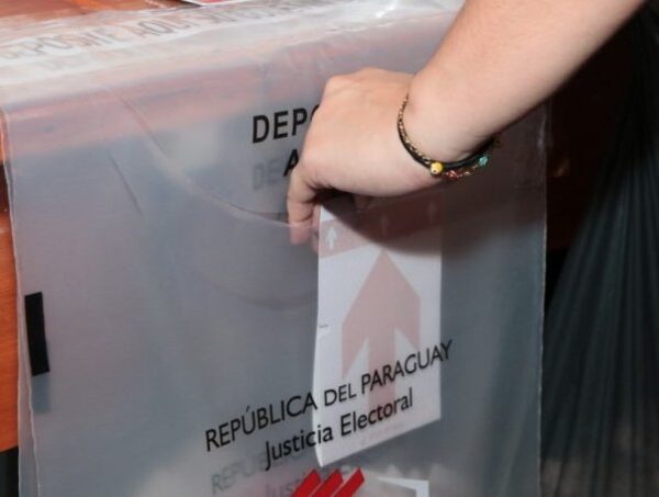“El voto del pueblo concepcionero dice que la Dra. Liz Meza es gobernadora”, dicen desde la ANR · Radio Monumental 1080 AM
