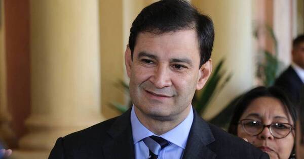 La Nación / “Efraín pudo haber tenido una salida más digna de la política”, dice Ovelar