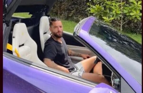 ¿Cuánto cuesta el Ferrari F8 de Maluma? este es la nueva adquisición del colombiano