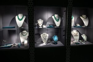 Diario HOY | Venta de joyas de difunta millonaria vinculada al nazismo generó más de USD 200 millones