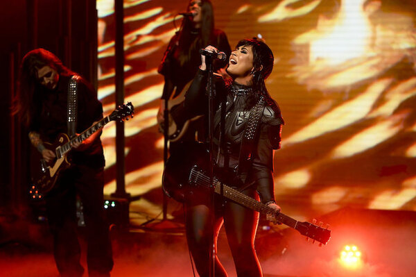 La cantante de Pop Demi Lovato lanza nuevo disco con tendencia rock | OnLivePy