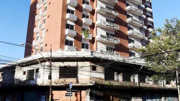 Elefante del MEC: Nueve ministros, ninguna solución para el Excélsior