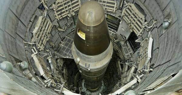 La Nación / EE. UU. posee 1.419 ojivas nucleares y 662 misiles balísticos