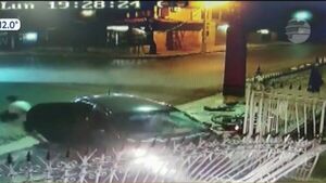 Persiguió y arrolló a motociclista que le rompió el espejo