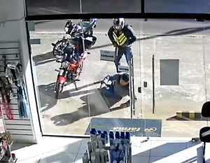 Roban más de G. 14 millones a delivery de una farmacia - La Clave
