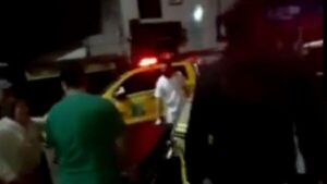 Motociclista queda grave y otro muere tras aparatoso choque
