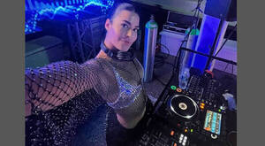 [VIDEO] Dj paraguaya de corazón se luce por yanquilandia y otros países