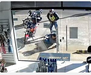 Diario HOY | VIDEO| Delincuente asalta a delivery de farmacia y se lleva la recaudación del día