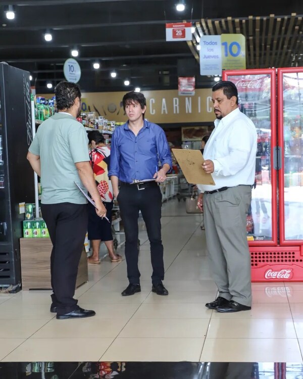 MONITOREAN PRECIOS DE LA CANASTA FAMILIAR EN SUPERMERCADOS DE LA CIUDAD