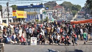 Hay menos manifestantes tras negociación en zona del TSJE