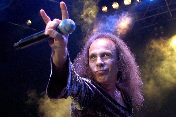 Día Internacional del Heavy Metal en memoria de Ronnie James Dio, uno de los más grandes | 1000 Noticias