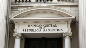 PESO ARGENTINO APUNTA A SEGUIR SU CAÍDA Y CONTRABANDO A FORTALECERSE