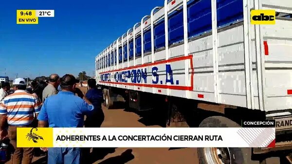 Video: Adherentes a la Concertación cierran ruta en Concepción - ABC Noticias - ABC Color