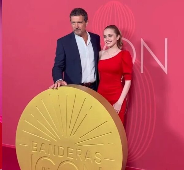 Gaby Ovelar, la paraguaya que entrevistó a Antonio Banderas - Gente - ABC Color