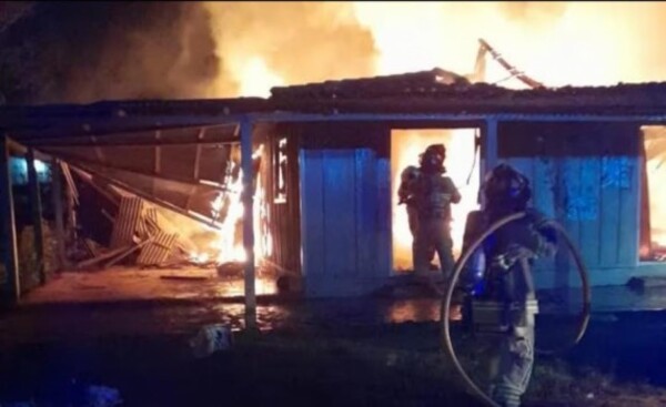 Joven adicto incendió la casa de sus tíos, en la que él también vivía
