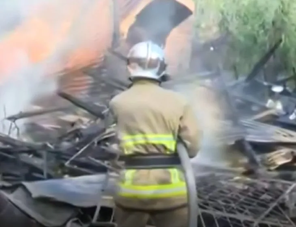 Hombre incendia vivienda de su familia y huye en Ciudad del Este - Oasis FM 94.3