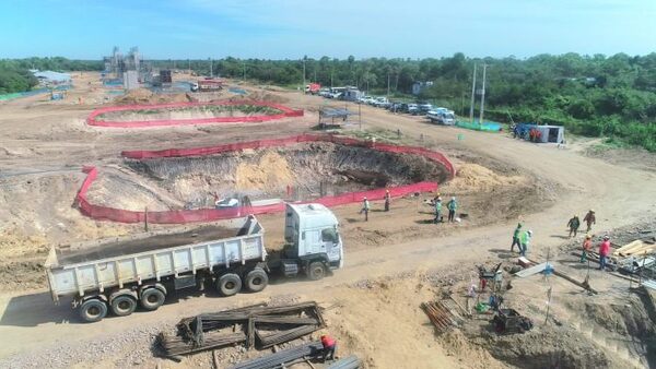 Alrededor de 450 personas construyen el puente de la Bioceánica que ya superó el 18% de avance - El Independiente