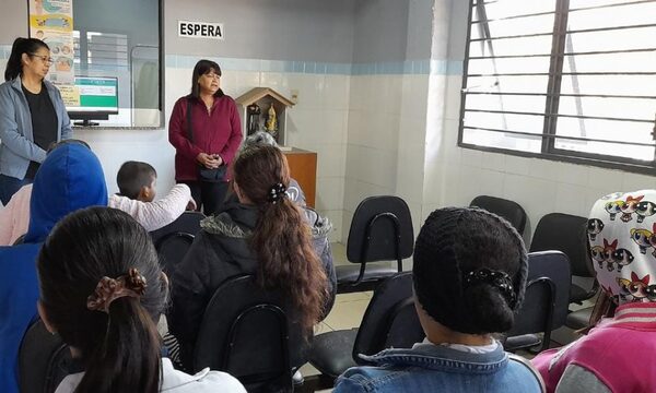 Realizan charla de concienciación sobre el Lupus