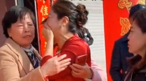 De novela: La conmovedora historia de una madre al ver que la novia de su hijo es su hija perdida