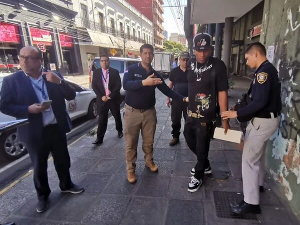 Cae otro dominicano con pasaporte costarricense - Policiales - ABC Color