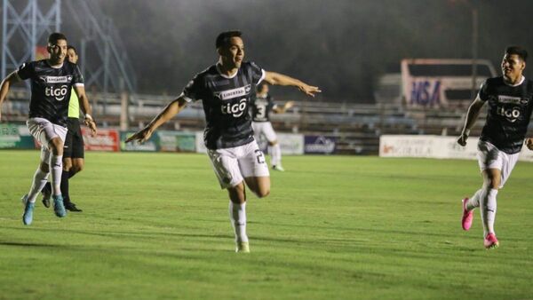 Libertad vence en Villarrica y sigue con paso firme