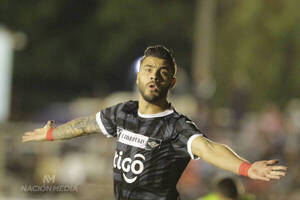 [VIDEO] Libertad ganó en Villarrica y se afianza en lo más alto de la tabla