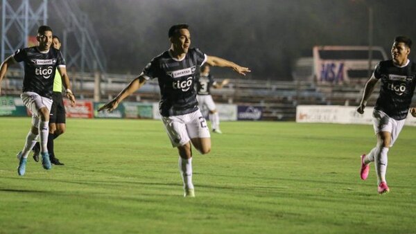 Libertad vence en Villarrica y sigue con paso firme