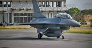 La Nación / Condición para entregar aviones F-16 a Ucrania