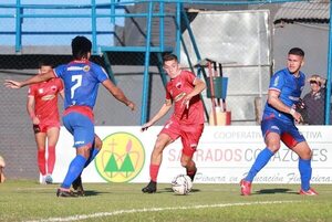 División Intermedia: Independiente se impone en casa - Fútbol de Ascenso de Paraguay - ABC Color