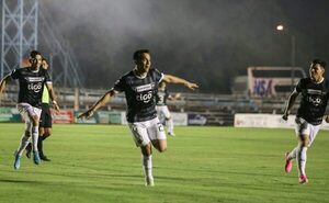 Libertad, cada vez más líder del Apertura