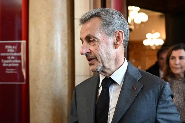 Confirman sentencia de cárcel impuesta a expresidente francés Sarkozy por corrupción - Mundo - ABC Color