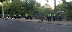 Manifestación en TSJE: campesinos aguardan en Plaza Italia en busca del retorno - Policiales - ABC Color