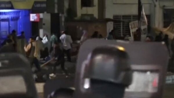 Policía usa la fuerza para despejar Eusebio Ayala tras casi 20 días