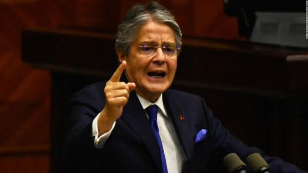 Presidente de Ecuador decreta disolución del Parlamento
